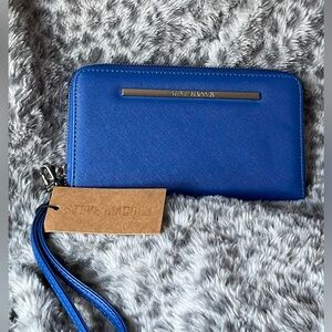 Steve Madden zip around wallet